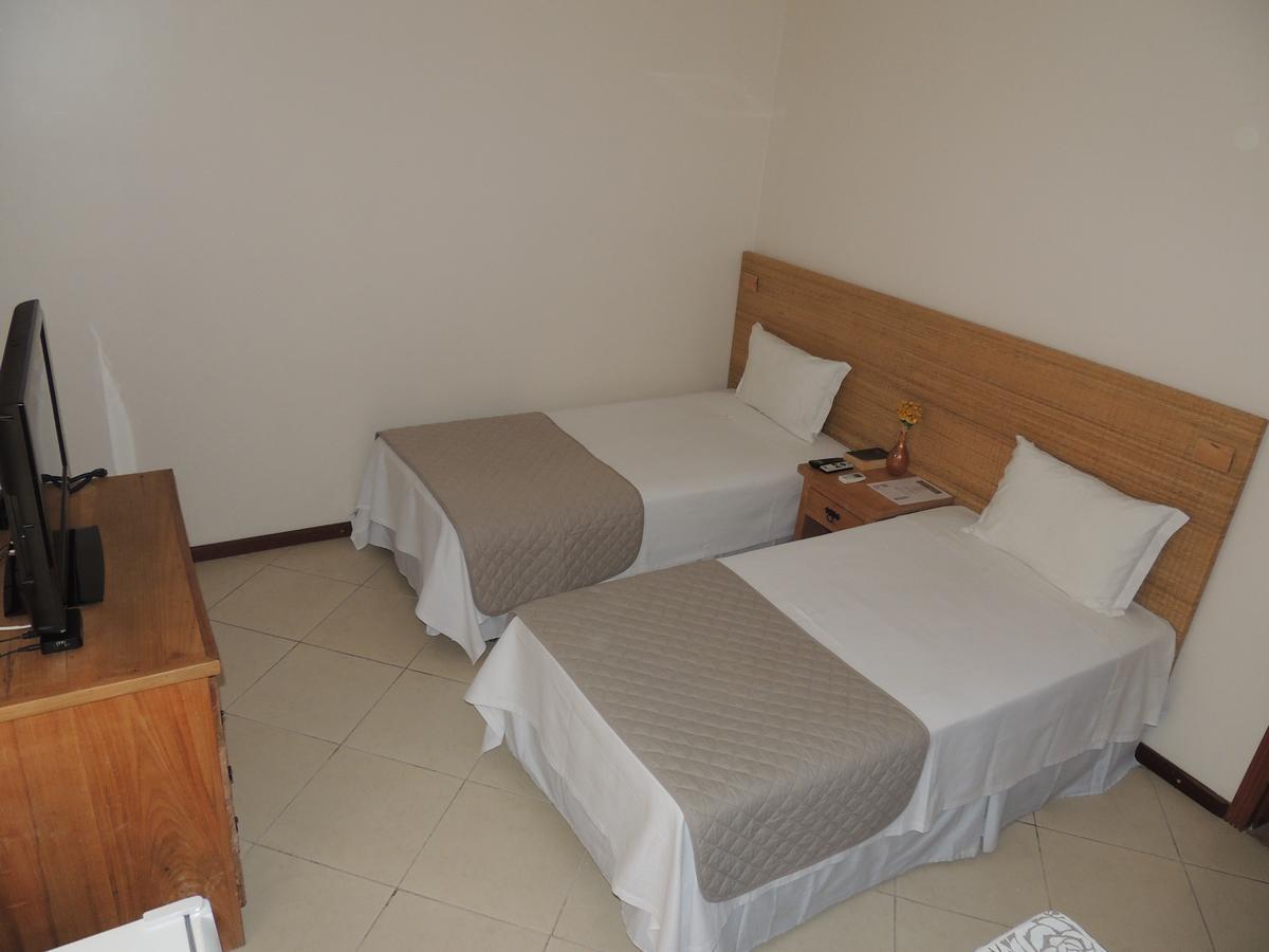Hotel Pousada La Belle Itaguai Bagian luar foto